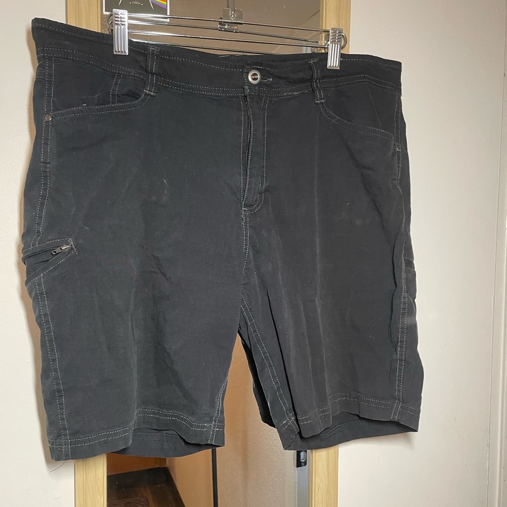Hawke & Co Black Cargo Shorts with Durable Design